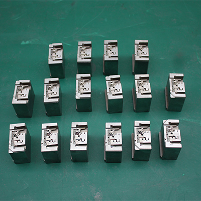 16 cavities mould 01 196 1c